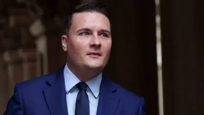 İngiltere’de Başbakan Keir Starmer hükümetinin yerel seçimlerde aldığı yenilginin ardından