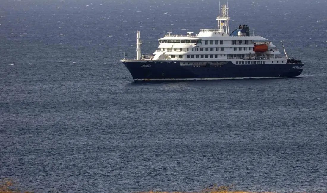İspanya, hantavirüsü tespit edilen Yeşil Burun Adaları açıklarında demirli bulunan