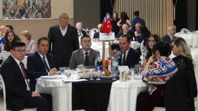 Azerbaycan’ın Bağımsızlık Günü dolayısıyla etkinlik düzenledi. Etkinlikte birlik ve beraberlik