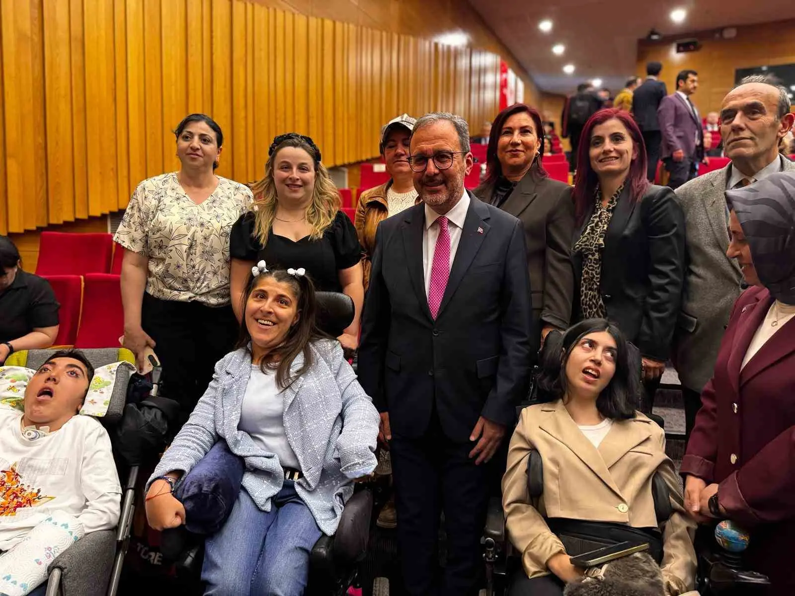 TBMM Engelli Bireylerin Sorunlarını Araştırma Komisyonu Başkanı ve AK Parti