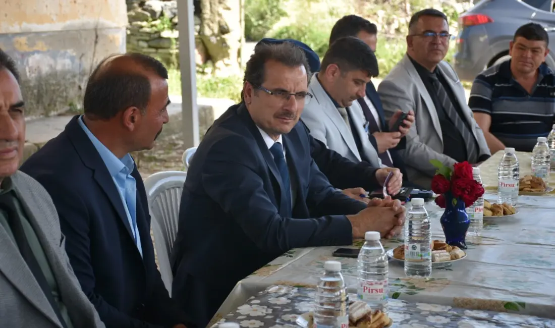 Manisa’nın Salihli ilçe Kaymakamı Ali Güldoğan, ilçede mahalle ziyaretlerini sürdürüyor.