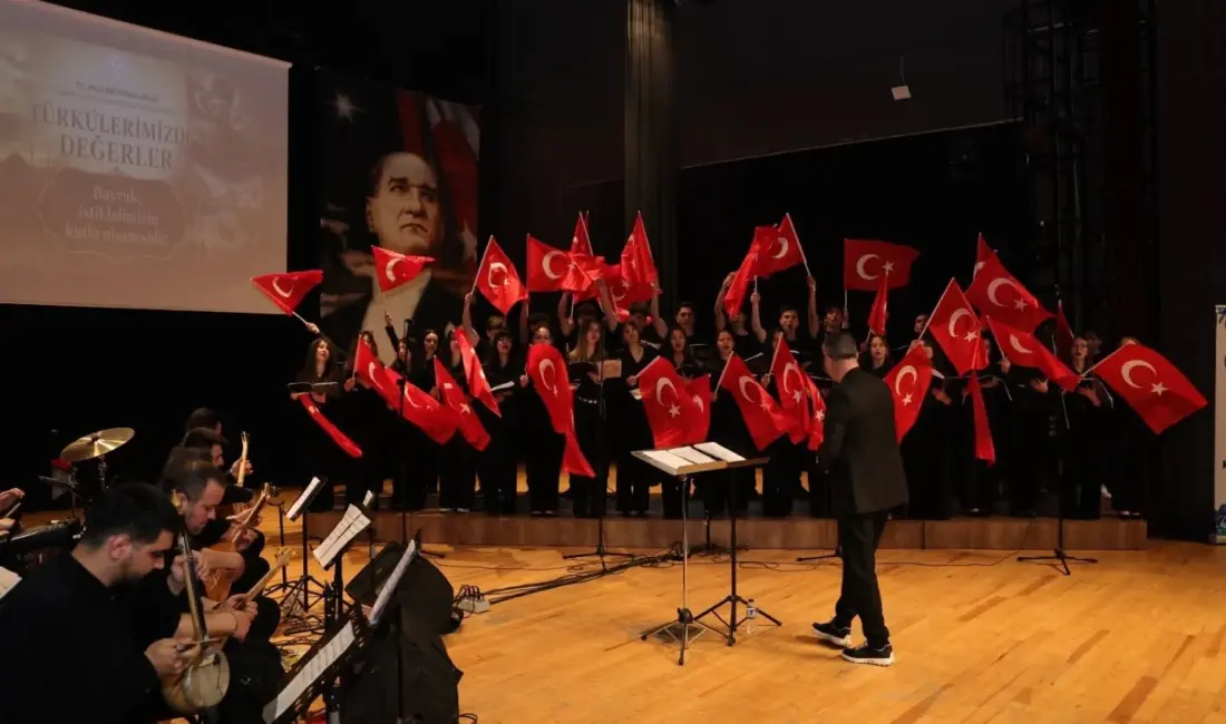 Kütahya’da 16. Uluslararası Hisarlı Ahmet Sempozyumu kapsamında düzenlenen “Türkülerimizde Değerler”