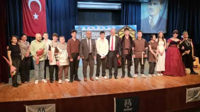 Nazilli Mesleki ve Teknik Anadolu Lisesi Tiyatro Topluluğu ünlü yazar