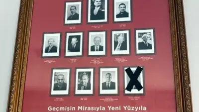 Zonguldak’ın Kozlu ilçesinde, CHP İlçe Başkanlığı binasındaki eski genel başkanlar