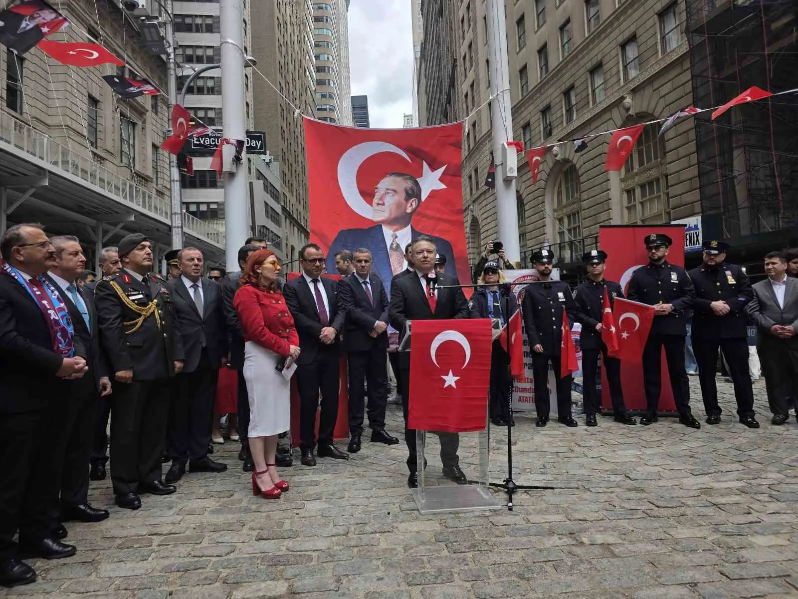 ABD’nin New York kentindeki 43. Geleneksel Türk Günü Yürüyüşü ve