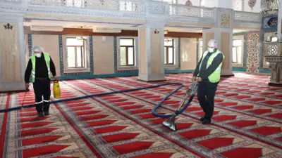 Nilüfer Belediyesi, 2003 yılından bu yana sürdürdüğü ibadethane temizliği çalışmalarına