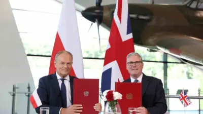 Polonya Başbakanı Donald Tusk ve İngiltere Başbakanı Keir Starmer, iki