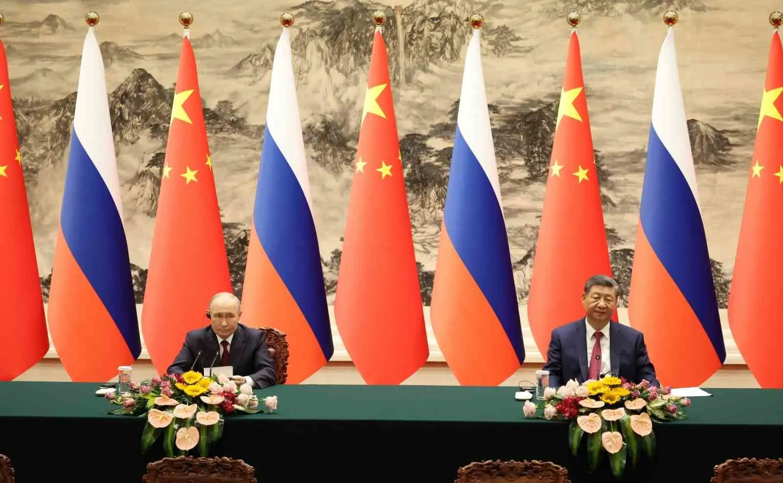 Rusya Devlet Başkanı Vladimir Putin, Çin Devlet Başkanı Xi Jinping