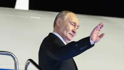 Rusya Devlet Başkanı Vladimir Putin, Romanya’da bir apartmana isabet eden