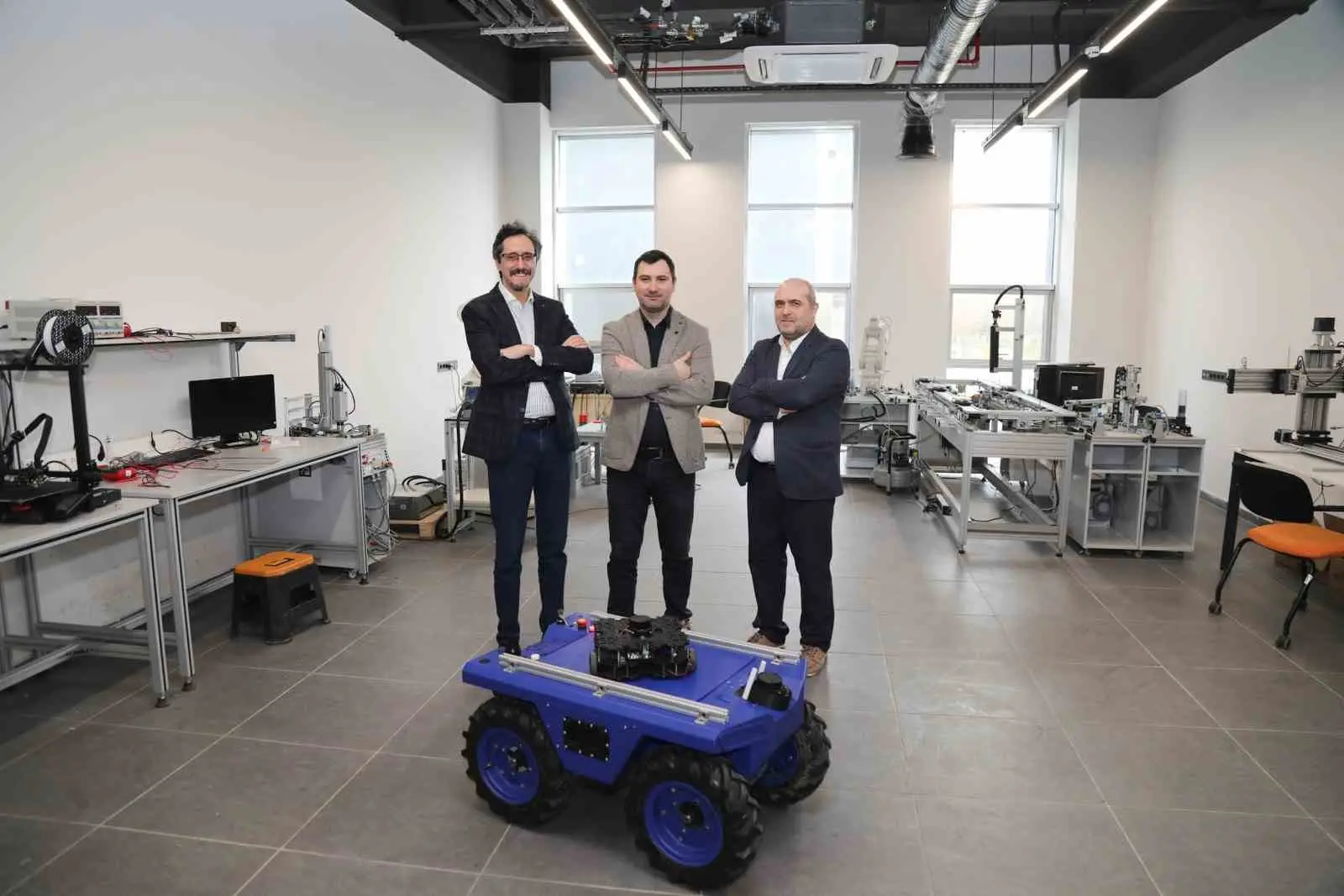 BTÜ’de geliştirilecek yapay zekâ destekli sistem sayesinde birden fazla robotun