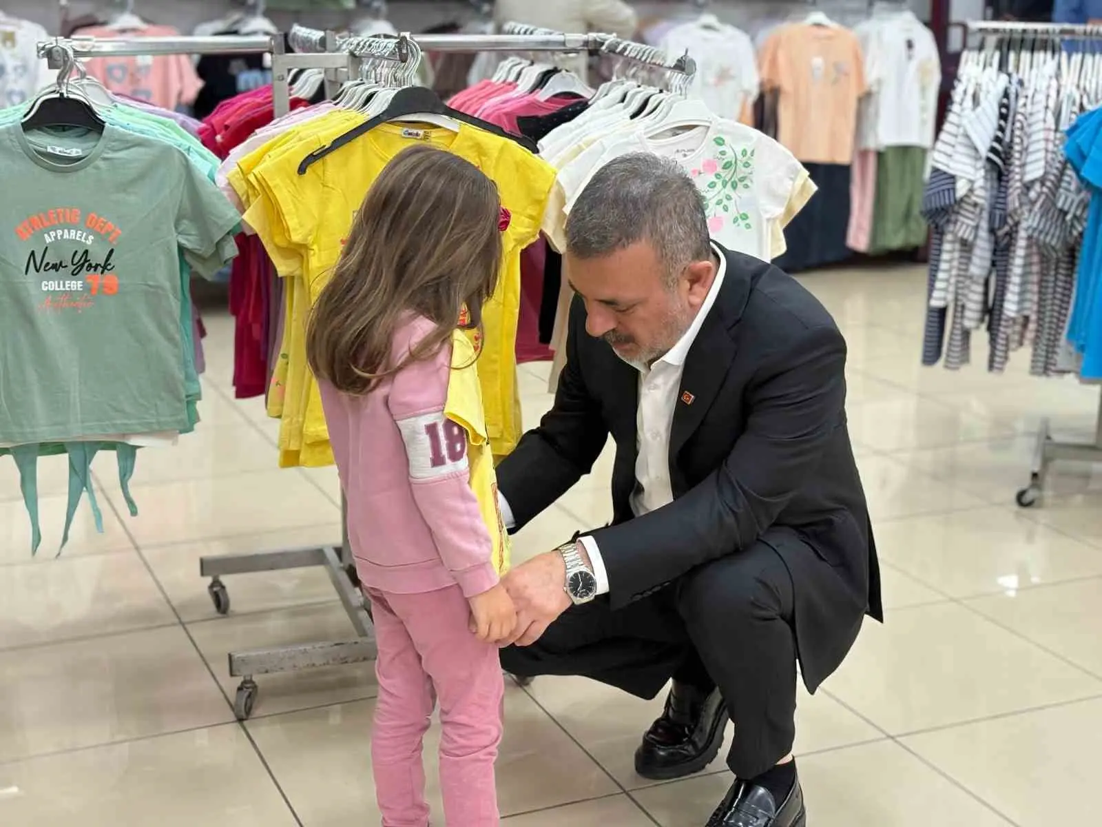 Sincan Belediyesi bu bayramda da ihtiyaç sahibi aileleri ve çocukları