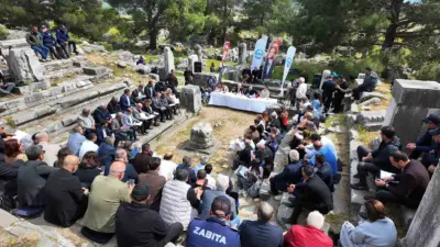 Aydın’ın Söke ilçesine bağlı Güllübahçe Mahallesi’nde yer alan Priene Antik
