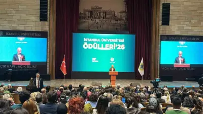Türkiye Büyük Millet Meclisi (TBMM) Başkanı Numan Kurtulmuş’a, İstanbul Üniversitesi’nde