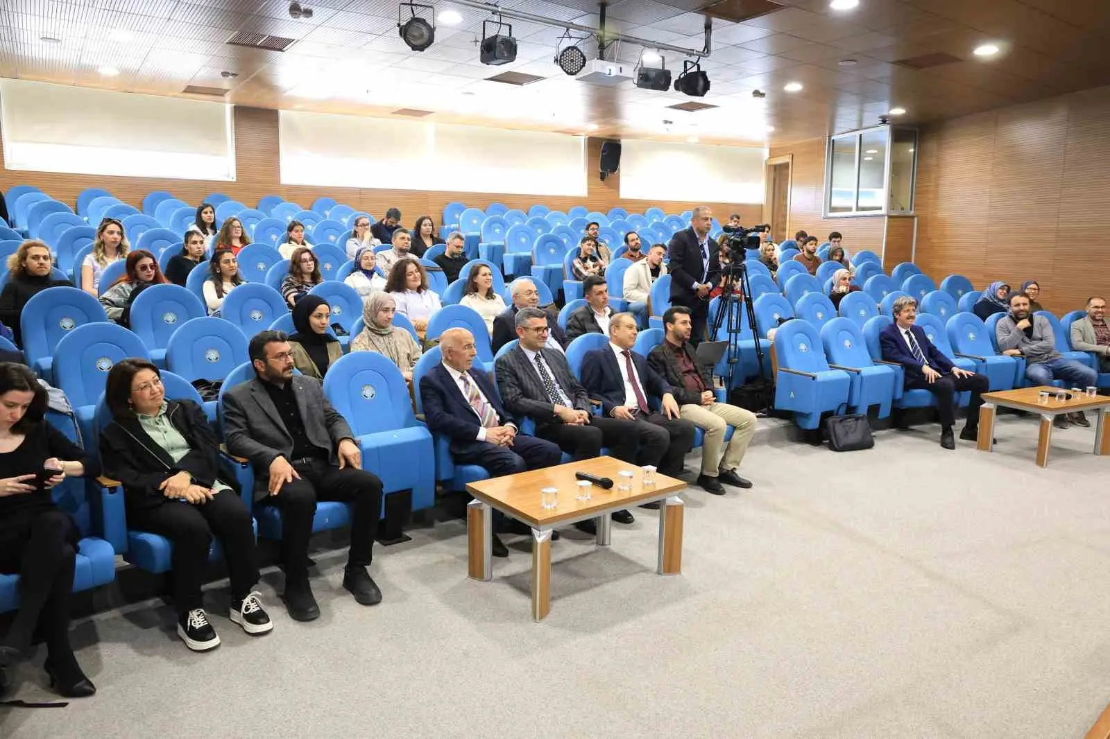 Bursa Uludağ Üniversitesi (BUÜ), kampüste entelektüel derinliği artırmak ve güncel