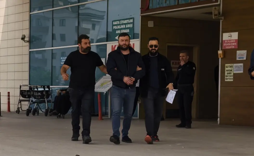 Bursa’nın İnegöl ilçesinde Narkotik Büro Amirliği ekipleri, uyuşturucu tacirini kıskıvrak