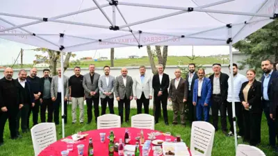 Eskişehir Valisi Erdinç Yılmaz, Eğriöz Mahallesi’nde düzenlenen yağmur ve şükür