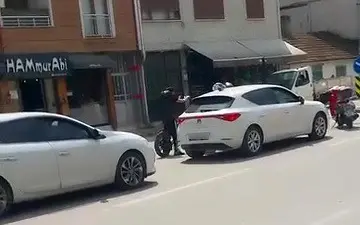 Bursa’nın İnegöl ilçesinde otomobil sürücüsü ile elektrikli bisiklet sürücüsü arasında