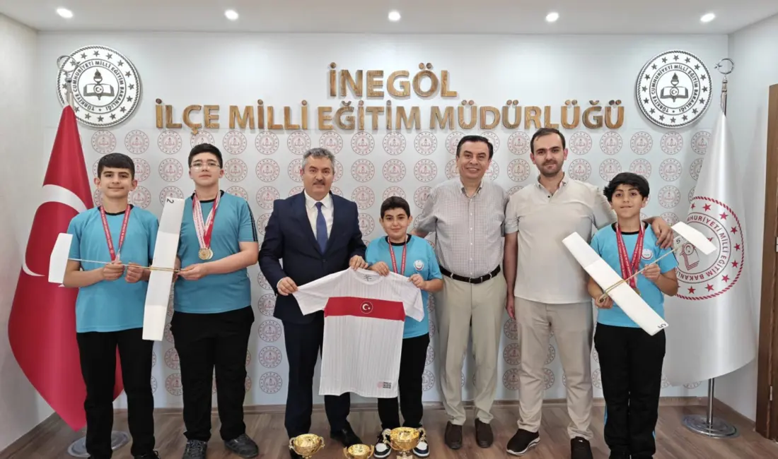 İnegöl Nuri Pakdil İmam Hatip Ortaokulu öğrencileri, Düzce’de düzenlenen Hava