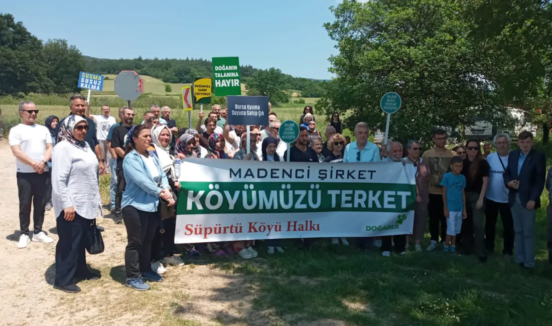 Cumhuriyet Halk Partisi İnegöl İlçe Başkanlığı, Dünya Çevre Günü’nde Süpürtü
