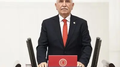 CHP’nin Tokat mitinginde, parti içi muhalefetiyle bilinen Tokat Milletvekili Kadim