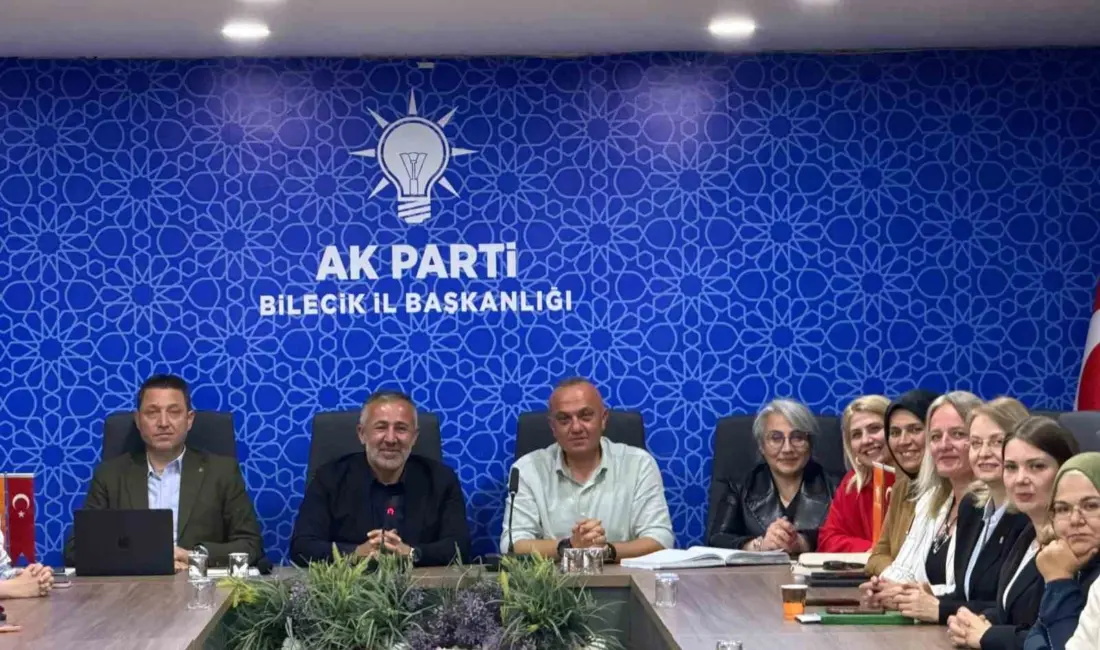 AK Parti Bilecik Haftalık Olağan İl Yönetim Kurulu Toplantısı’nda yol