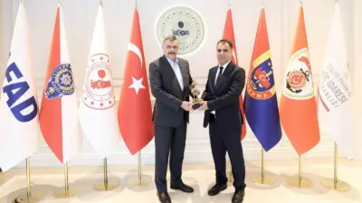 İçişleri Bakanı Mustafa Çiftçi, Türkiye Haber Kameramanları Derneği Başkanı Zihni