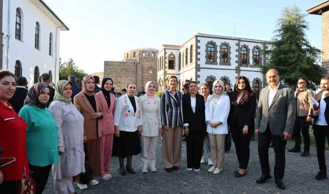 Aile ve Sosyal Hizmetler Bakanı Mahinur Özdemir Göktaş, “Ailesinden güç