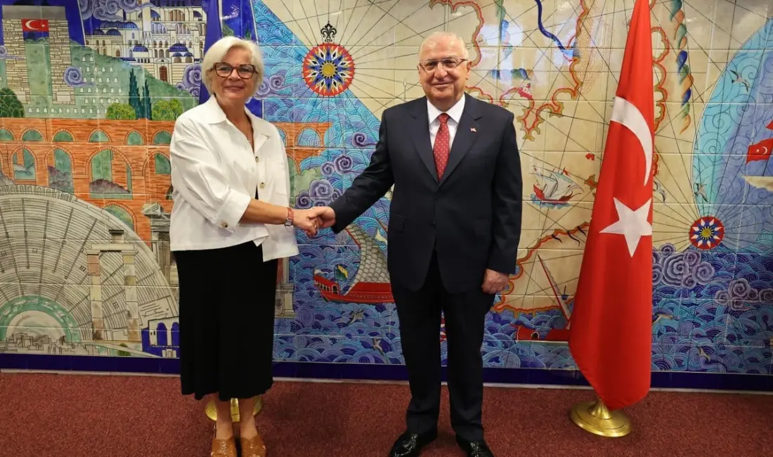 Milli Savunma Bakanı Yaşar Güler, NATO karargahında Fransa Ordular Bakanı