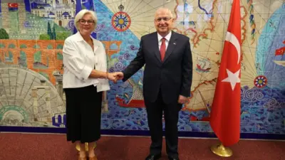 Milli Savunma Bakanı Yaşar Güler, NATO karargahında Fransa Ordular Bakanı