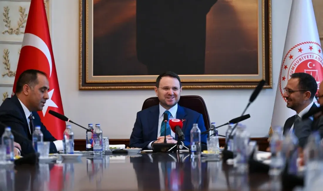 Adalet Bakanı Akın Gürlek, “Muhtarlar insanların dertlerini dinler. Muhtar devletin