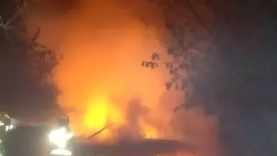 Bursa’nın İnegöl ilçesinde tarlada bulunan baraka çıkan yangında kullanılamaz hale