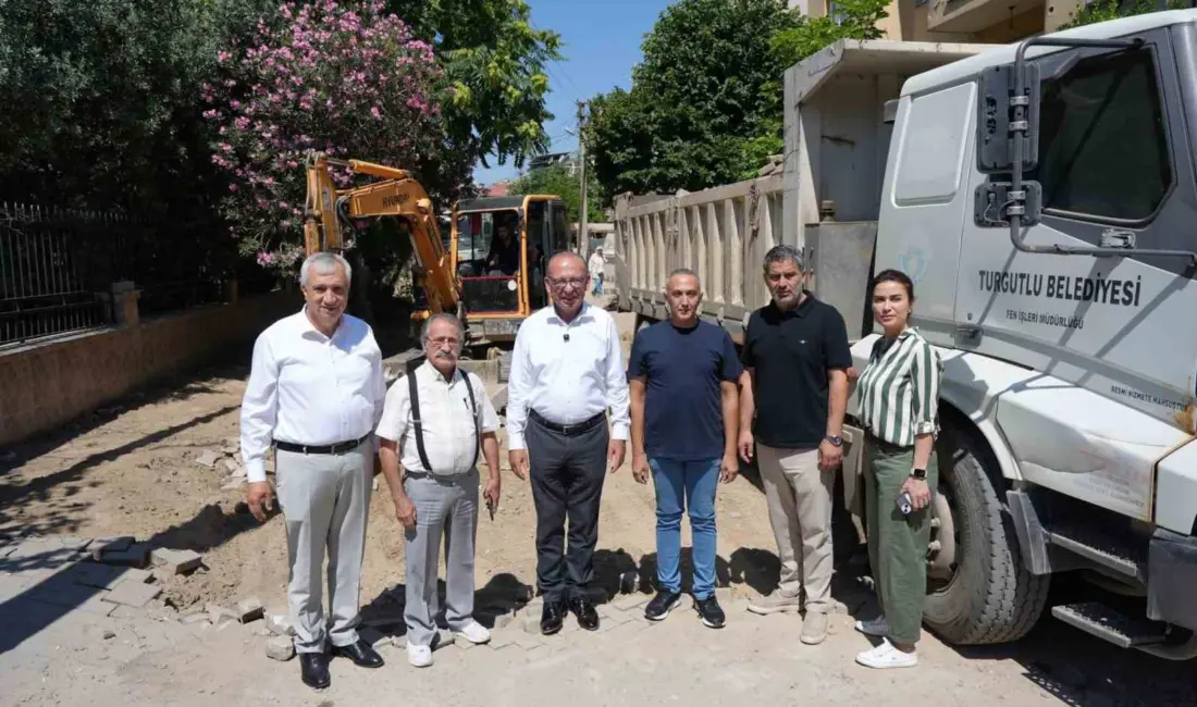Turgutlu Belediye Başkanı Çetin Akın, kentin farklı noktalarında başlayan üstyapı