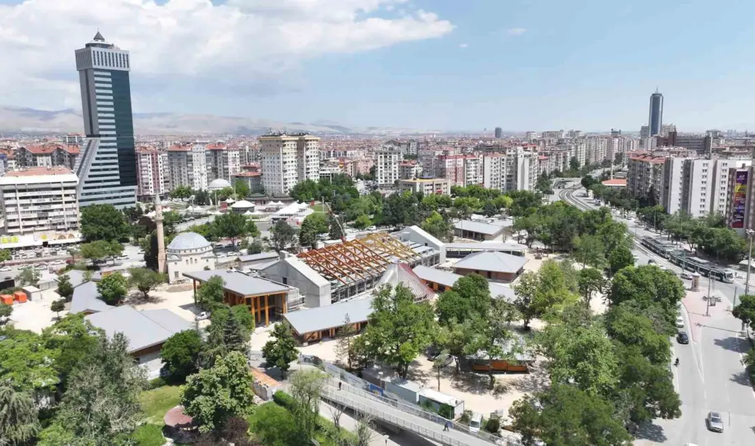 Konya Büyükşehir Belediye Başkanı Uğur İbrahim Altay, eski belediye binasının