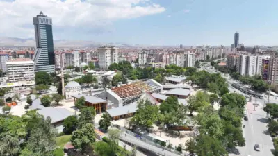Konya Büyükşehir Belediye Başkanı Uğur İbrahim Altay, eski belediye binasının