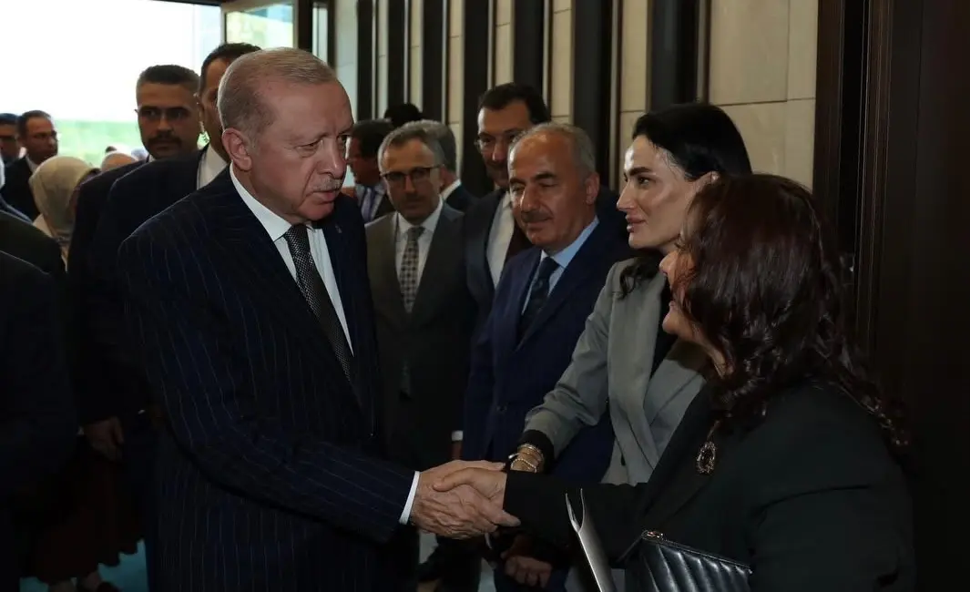 Aydın Büyükşehir Belediye Başkanı Özlem Çerçioğlu, Cumhurbaşkanı ve AK Parti