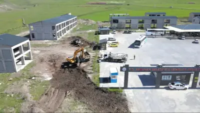 Ardahan Belediye Başkanı Faruk Demir, şehir içindeki oto galerileri için