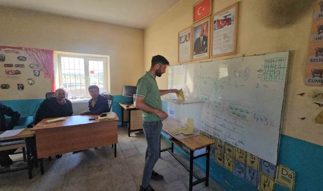 Bitlis’in Adilcevaz ilçesine bağlı Aydınlar beldesinin Budaklı Mahallesi’nde muhtarın istifa