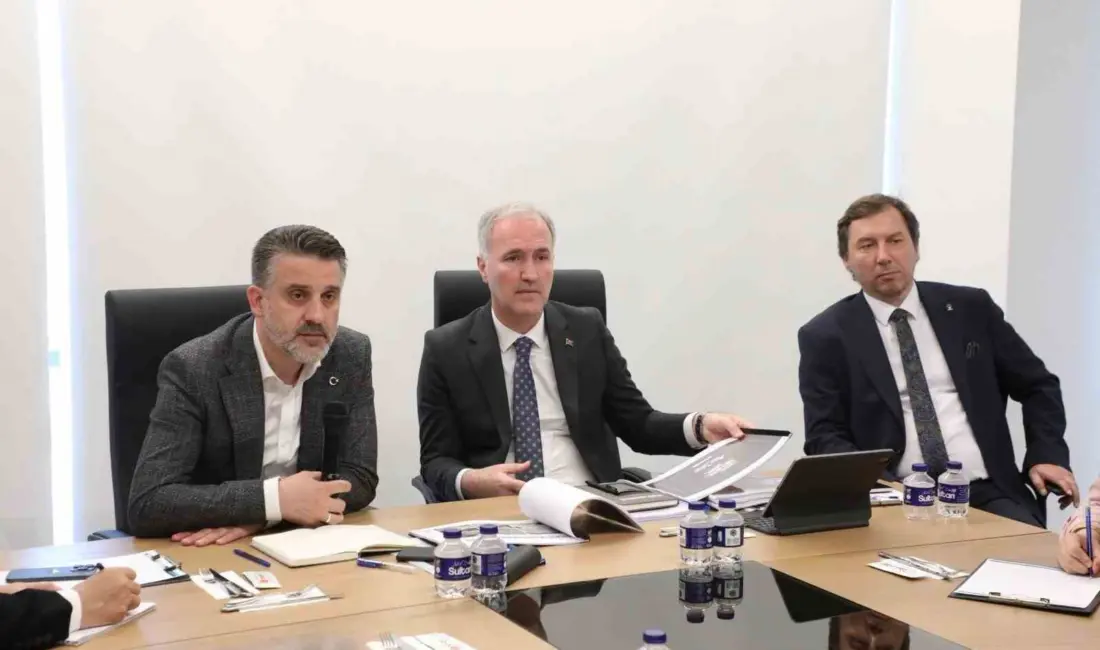 Bursa Büyükşehir Belediyesi Başkan Vekili Şahin Biba, Büyükşehir Belediyesi yöneticileriyle