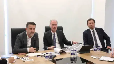 Bursa Büyükşehir Belediyesi Başkan Vekili Şahin Biba, Büyükşehir Belediyesi yöneticileriyle