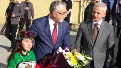 Çalışma ve Sosyal Güvenlik Bakanı Vedat Işıkhan, bir dizi program