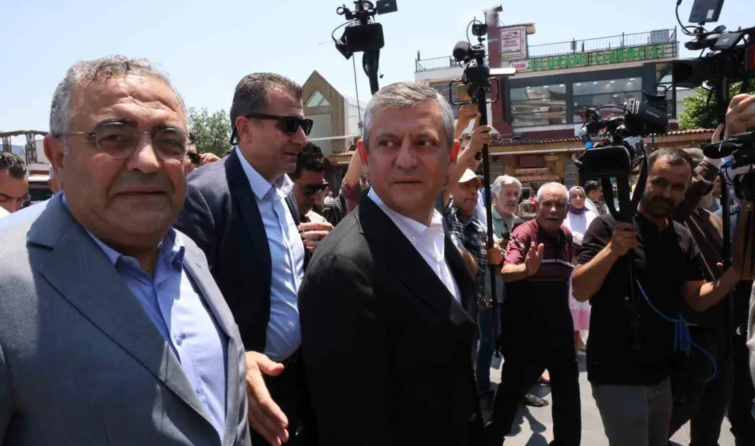 Cumhuriyet Halk Partisi Grup Başkanı Milletvekili Özgür Özel, bir dizi