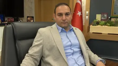 CHP’den ayrılarak bağımsız olarak görevine devam eden Kilis Belediye Başkanı