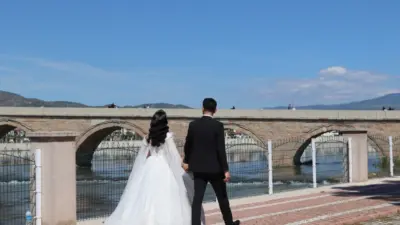 Eşine sürekli, ‘banyonun ışığını çok yaktın, sifonu niye çektin, çay