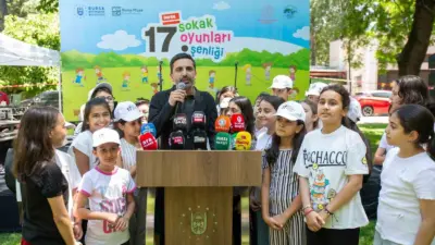 Bursa Büyükşehir Belediyesi, 17’ncisi gerçekleştirilen Sokak Oyunları Şenliği ile unutulmaya