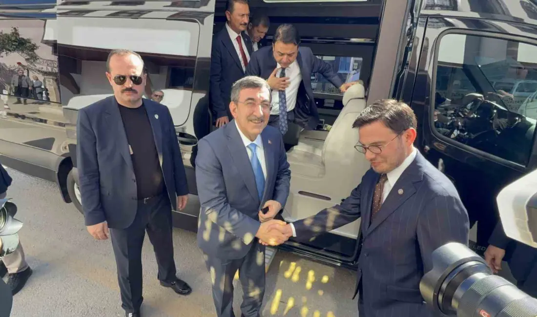 Cumhurbaşkanı Yardımcısı Cevdet Yılmaz, “Türkiye, çevresindeki tüm krizlere rağmen istikrarını