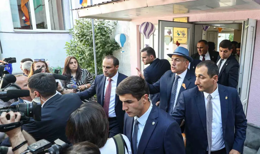 Ermenistan Başbakanı Nikol Paşinyan, genel seçimler için oyunu kullandıktan sonra