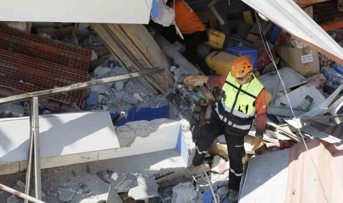 Filipinler’de meydana gelen 7.8 büyüklüğündeki depremde can kaybı 37’ye yükseldi.