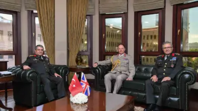 Genelkurmay Başkanı Orgeneral Selçuk Bayraktaroğlu, Birleşik Krallık Kara Kuvvetleri Komutanı