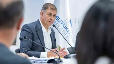 İzmir Büyükşehir Belediye Başkanı Cemil Tugay, Cumhuriyet Halk Partisi’nden (CHP)