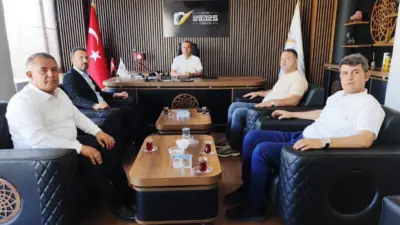 Adıyaman’ın Kahta Devlet Hastanesi Başhekimi Uzm. Dr. Mustafa Akel ve